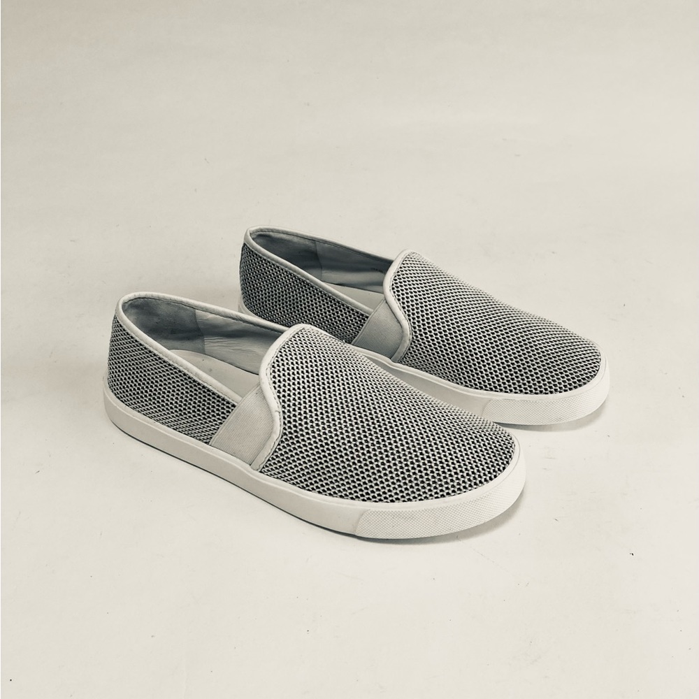 Vince White Cream Canvas Rubber Sole Sneakers size 6.5